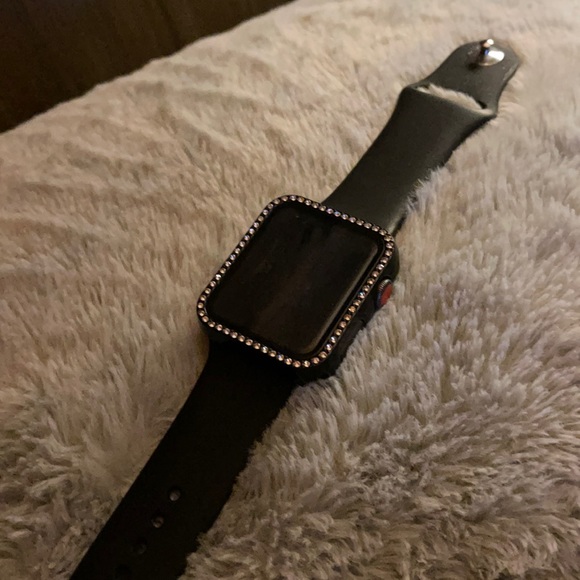 Series 3 Apple Watch 42mm (GPS + Cellular) - Picture 1 of 6